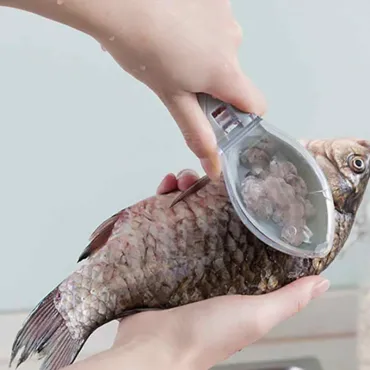 Уред с капак за почистване на люспи от риба - FishScale