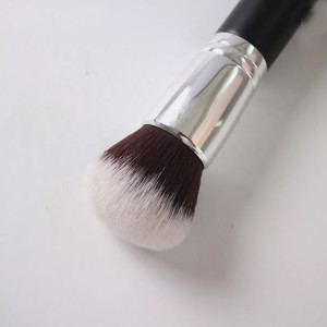 Професионална четка за грим, за руж, пудра и фон дьо тен - MakeupBrush