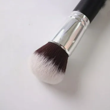 Професионална четка за грим, за руж, пудра и фон дьо тен - MakeupBrush