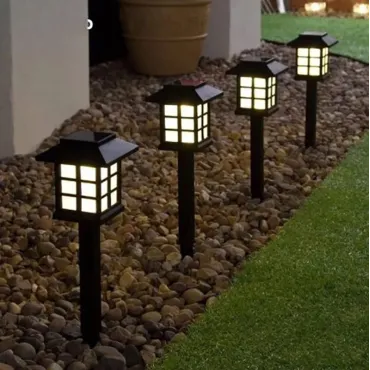 Градинска соларна лампа тип фенер - Solar lamp