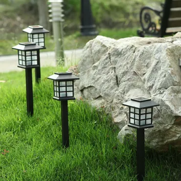 Градинска соларна лампа тип фенер - Solar lamp