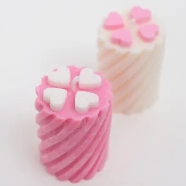 Ароматизирани свещи от восък в розово и бяло - PinkCandles