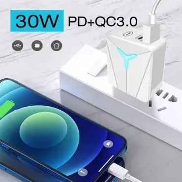 Адаптер за зареждане с USB и Type C портове от jumbo-catalog.bg