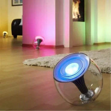 Цветна лампа с дистанционно Philips