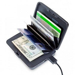 Портфейл с power bank