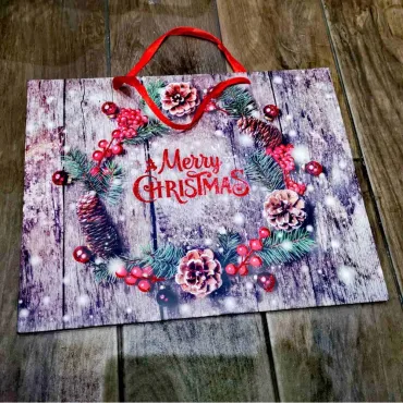 Картонена Коледна торбичка Merry Christmas