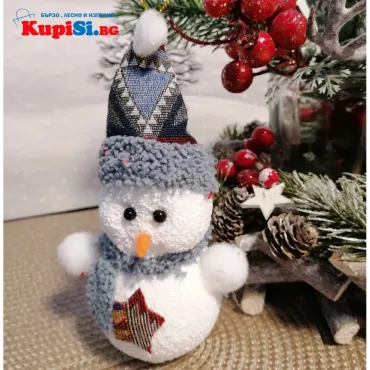 Коледна фигурка Снежко с шал и шапка - jumbo-catalog.bg