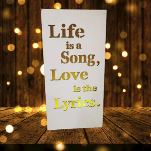 Светеща кутия - Life is a song | jumbo-catalog.bg