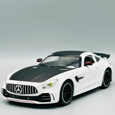 "Елегантна метална количка Mercedes GTR - Реализъм и стил в прекрасен мащаб 1:24