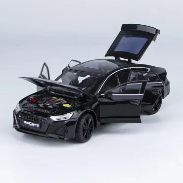 Метална , светеща кола AUDI RS7 , Отварящи врати и капаци