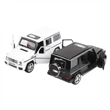 Метална кола Мерцедес,G-CLASS, Отварящи се врати,1:24, Бяла