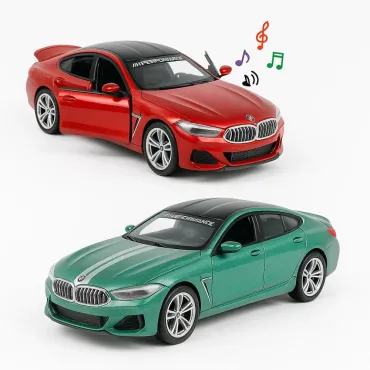 Колекционерска метална количка BMW M8 1:32 с ефекти