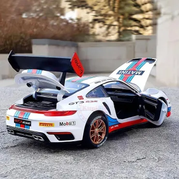 Метален модел Porsche 911 GT3 – Мащаб 1:24