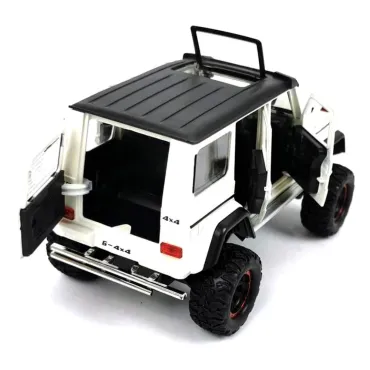 Mercedes G-Class 1:24 - Модел със Звук и Светлини | jumbo-catalog.bg