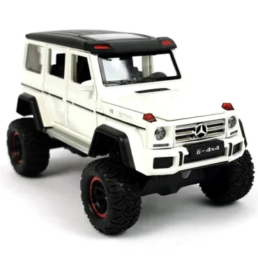 Mercedes G-Class 1:24 - Модел със Звук и Светлини | jumbo-catalog.bg