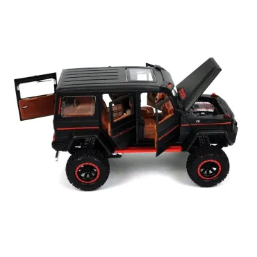 Mercedes G-Class 1:24 - Модел със Звук и Светлини | jumbo-catalog.bg