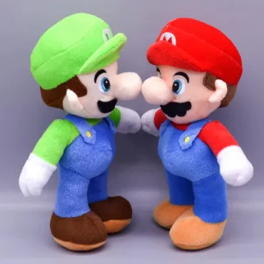 Плюшена играчка Луиджи - любимия герой от Nintendo
