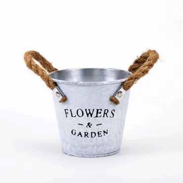 Винтидж кашпа за цветя - Flowers and Garden