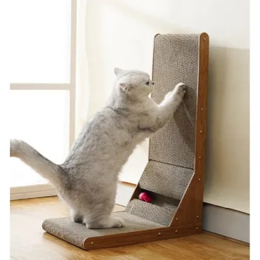 Чесалка за котки с топка за игра | jumbo-catalog.bg