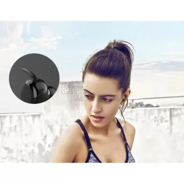 True Wireless Stereo (TWS) Слушалки със зарядна станция и тъч контрол