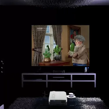 Проектор за домашно кино и презентации (LED технология с WI-FI приемане)