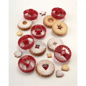 Оригинални слепени сладки с Linzer cookie cutters