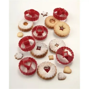 Оригинални слепени сладки с Linzer cookie cutters