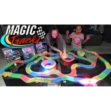 Magic Tracks 220 части – гъвкава, светеща и изключително забавна състезателна писта