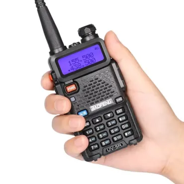 Компактна радиостанция UV-5R с две честоти Baofeng